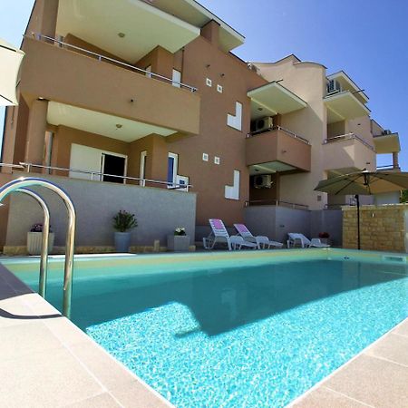Apartment Mlasina-3 Nin Bagian luar foto