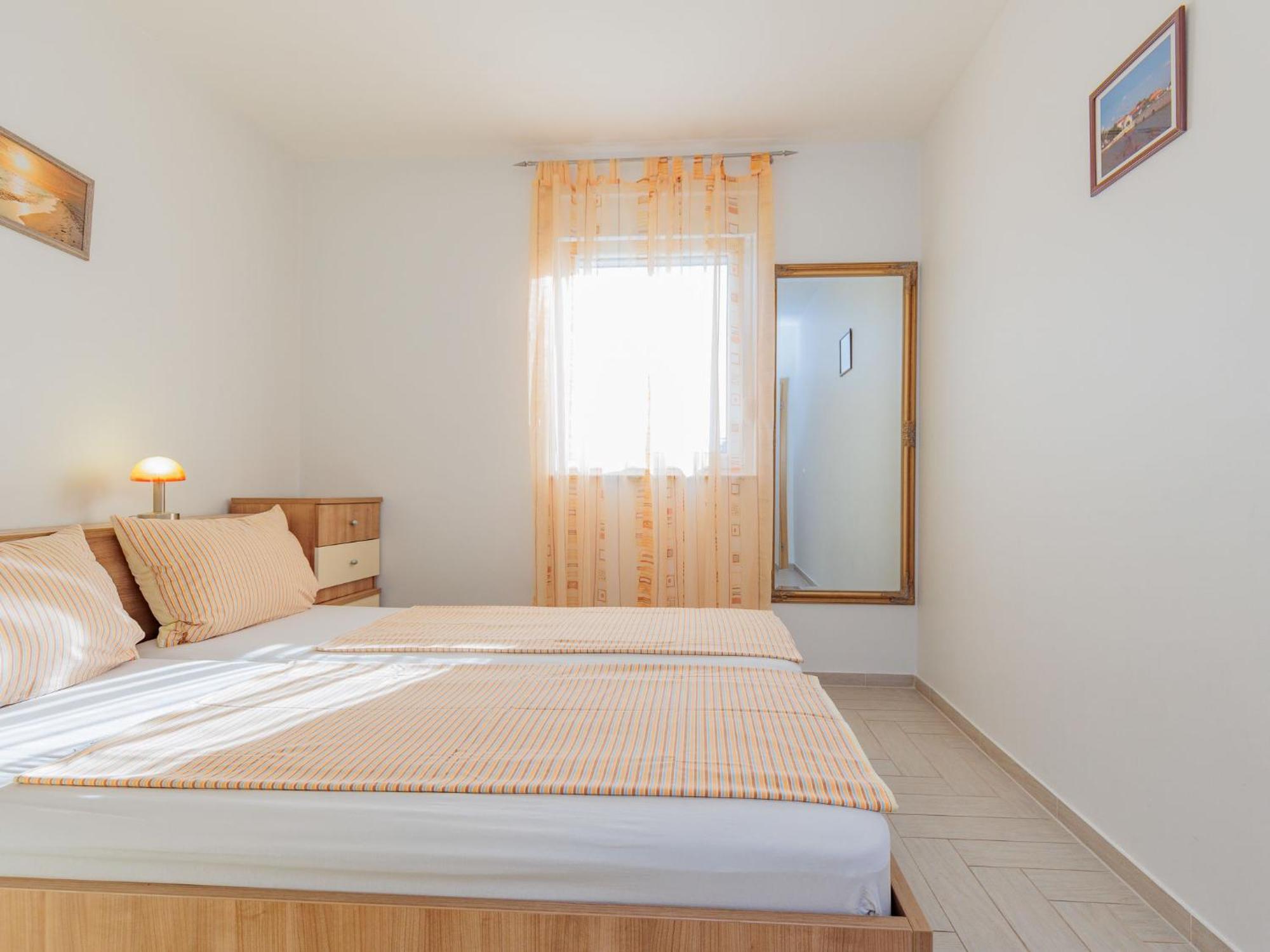 Apartment Mlasina-3 Nin Bagian luar foto