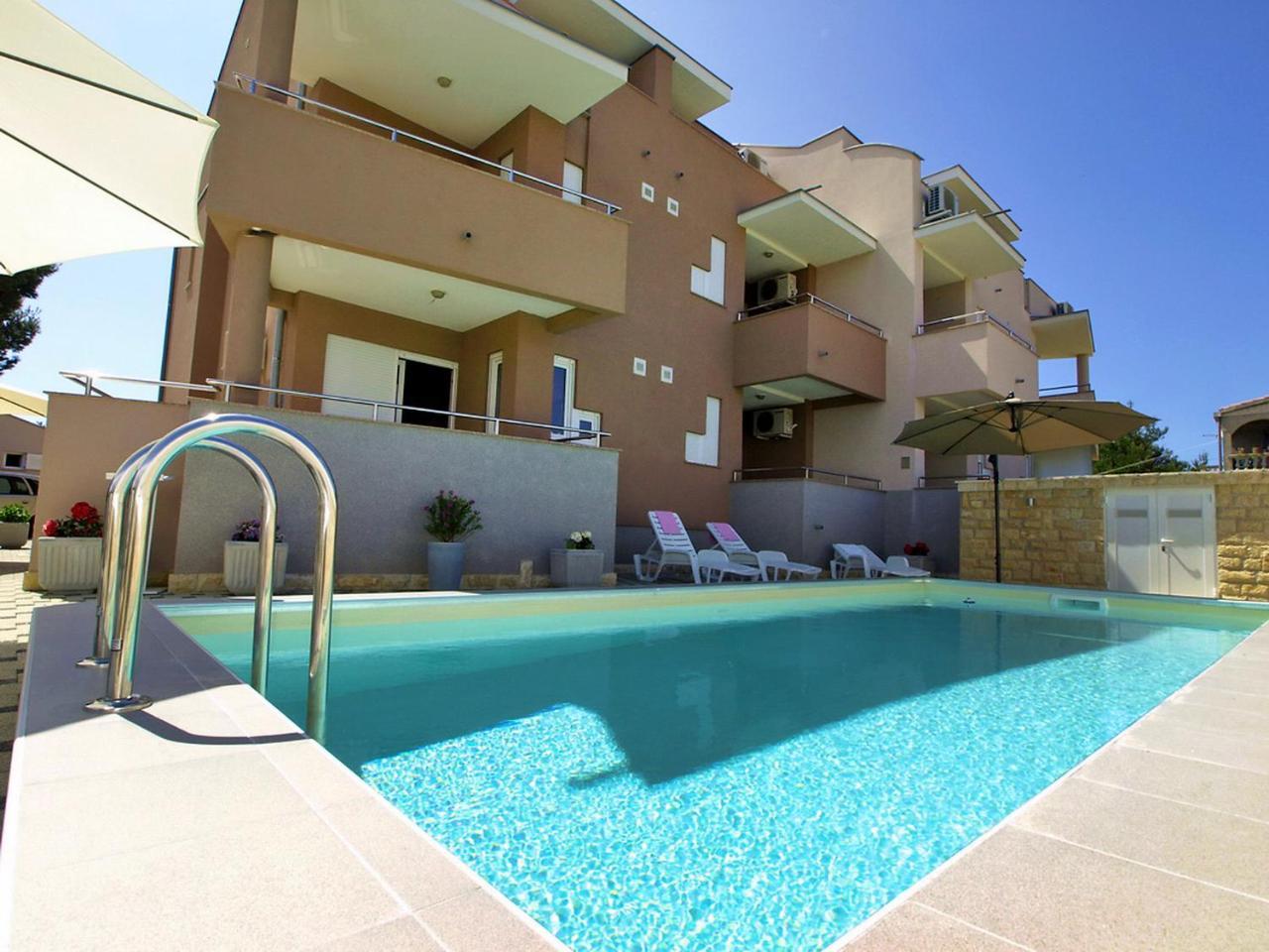 Apartment Mlasina-3 Nin Bagian luar foto