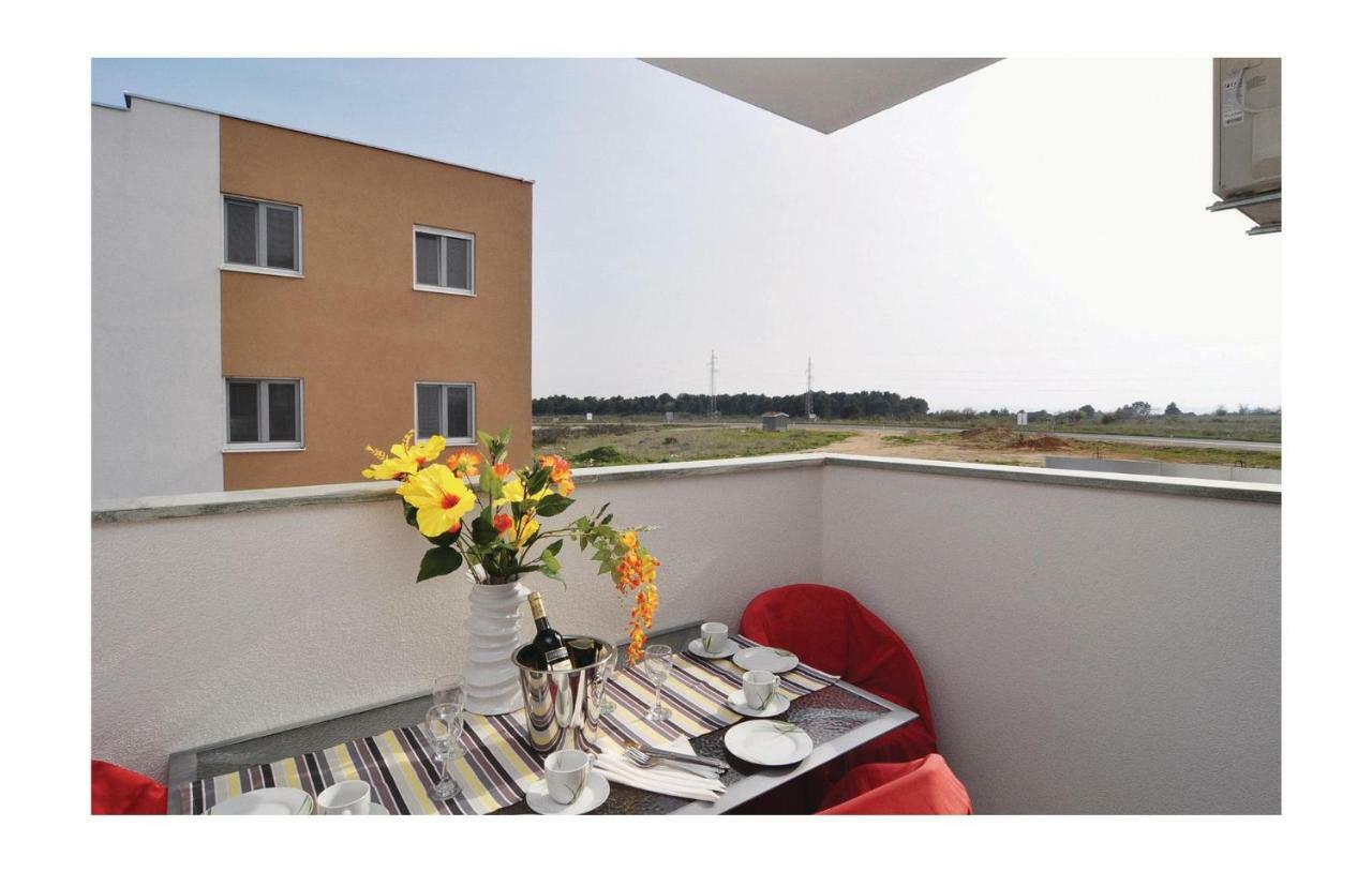 Apartment Mlasina-3 Nin Bagian luar foto